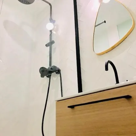 3 Bedrooms Tour Eiffel + Parking Apartmán Paříž