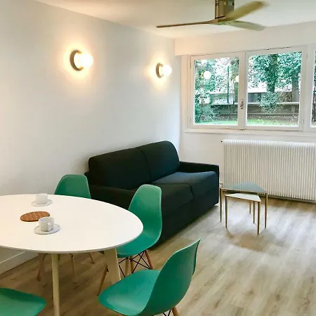 Apartment 3 Bedrooms Tour Eiffel + Parking *