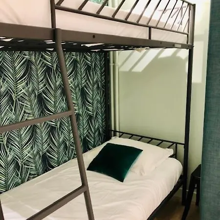 3 Bedrooms Tour Eiffel + Parking * Paris